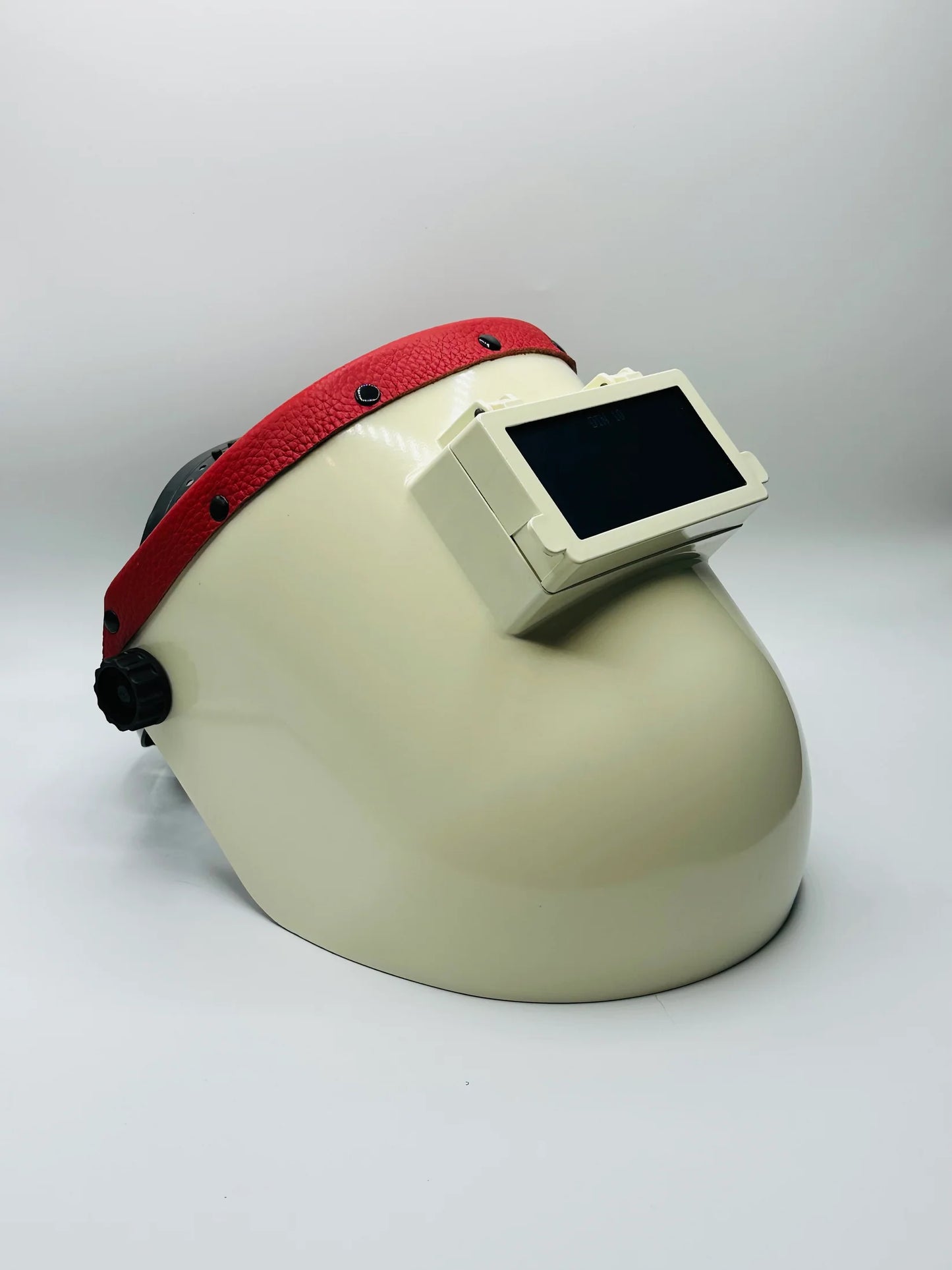 BMH WHITE SUGARSCOOP RED LEATHER